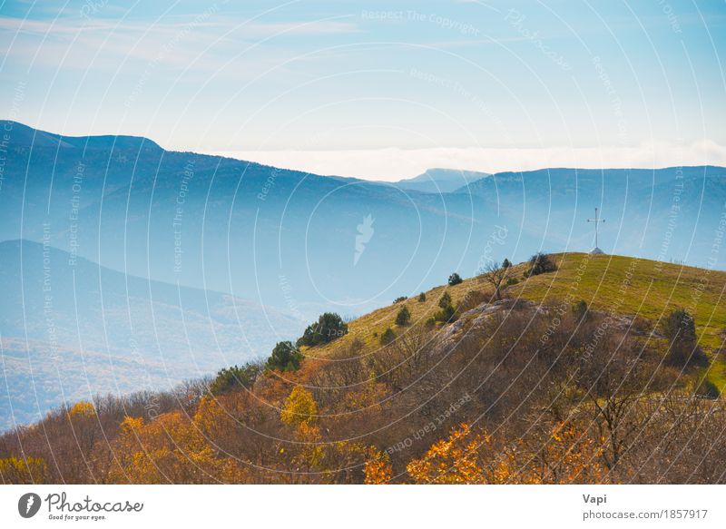 Blaue Berge bei Sonnenuntergang mit Wald Ferien & Urlaub & Reisen Tourismus Ausflug Abenteuer Sommer Berge u. Gebirge Umwelt Natur Landschaft Himmel Wolken