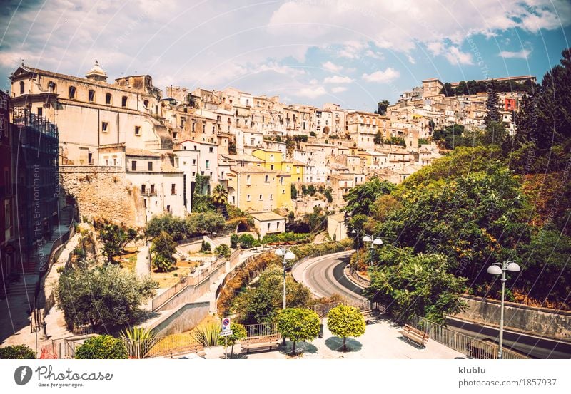 Ansicht von Ragusa, Sizilien, Italien Haus Kunst Kultur Dorf Stadt Gebäude Architektur Straße alt historisch Religion & Glaube Kathedrale Großstadt Europa