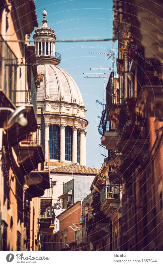 Ansicht von Ragusa, Sizilien, Italien Haus Kunst Kultur Dorf Stadt Kirche Gebäude Architektur Fassade Balkon Denkmal Straße alt historisch Religion & Glaube