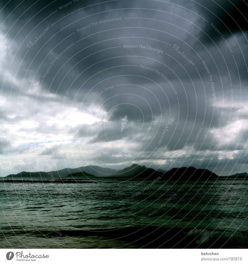 ich verschwinde erstmal... Ferien & Urlaub & Reisen Ausflug Ferne Freiheit Himmel Wolken Gewitterwolken schlechtes Wetter Unwetter Sturm Regen Wellen Küste