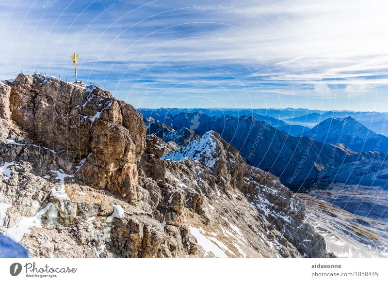 Zugspitze Natur Landschaft Erde Himmel Felsen Alpen Berge u. Gebirge Gipfel Schneebedeckte Gipfel Gletscher Gefühle Zufriedenheit Begeisterung achtsam Vorsicht