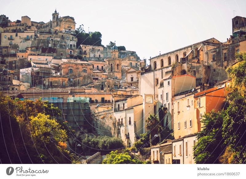 Ansicht von Ragusa, Sizilien, Italien Haus Kunst Kultur Dorf Stadt Kirche Gebäude Architektur Fassade alt historisch Religion & Glaube Großstadt Europa Aussicht