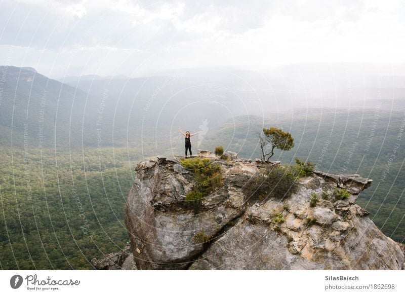 Glückliche Tage in den Bergen Lifestyle Ferien & Urlaub & Reisen Ausflug Abenteuer Ferne Freiheit Berge u. Gebirge wandern Fitness Sport-Training Mensch