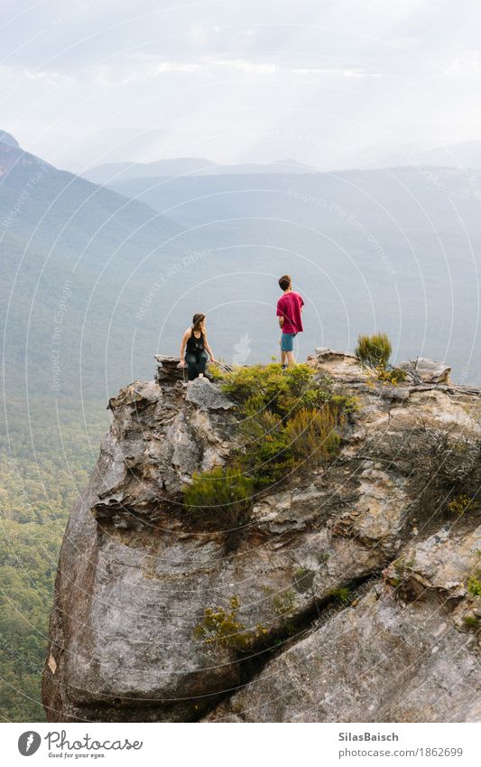 Mit Freunden reisen Lifestyle Freude Ferien & Urlaub & Reisen Abenteuer Ferne Freiheit Expedition Camping Berge u. Gebirge wandern Mensch Freundschaft Natur