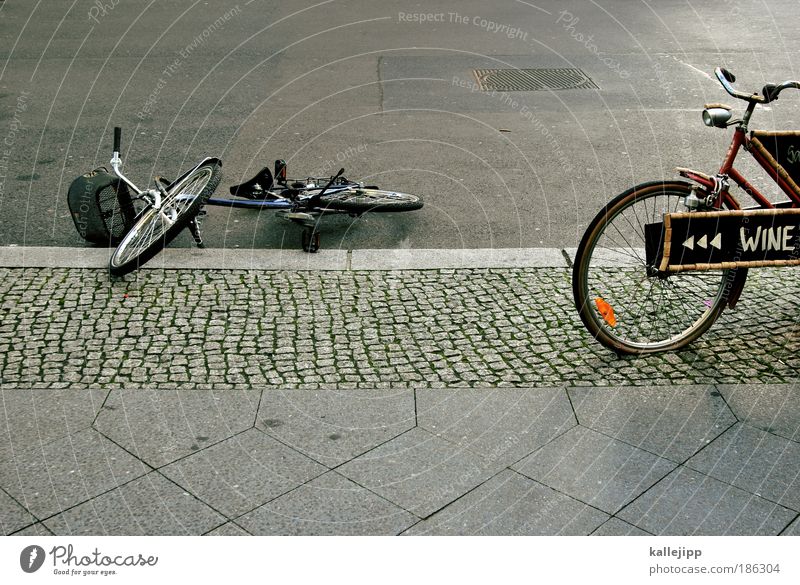 promillegrenze Freizeit & Hobby Fahrrad Verkehr Verkehrsmittel Straße Schilder & Markierungen Werbung Pfeil Alkohol Alkoholisiert Unfall verkehrssünder