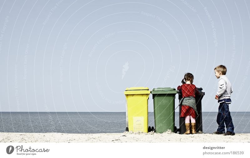 Ordnung muss sein Ferien & Urlaub & Reisen Tourismus Ferne Freiheit Sommer Sommerurlaub Meer Kind Mädchen Junge Kindheit 2 Mensch Himmel Nordsee Strand Neugier