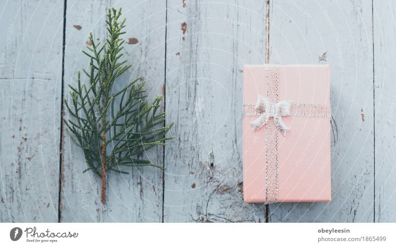 Weihnachtsgeschenke, Weinlesefarben, selektiver Fokus Lifestyle schön Kind Kunst Künstler Natur Pflanze Baum Abenteuer Farbfoto mehrfarbig Nahaufnahme