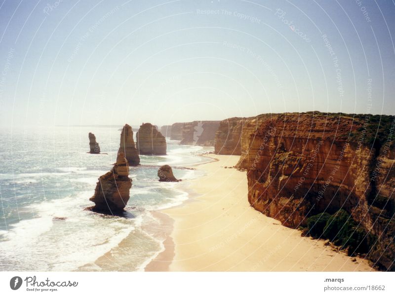 Twelve Apostels Great Ocean Road Meer Brandung nass Süden Küste Sandstein Klippe Ecke Australien 12 Twelve Apostles Strand Wasser fliegen Felsen marqs