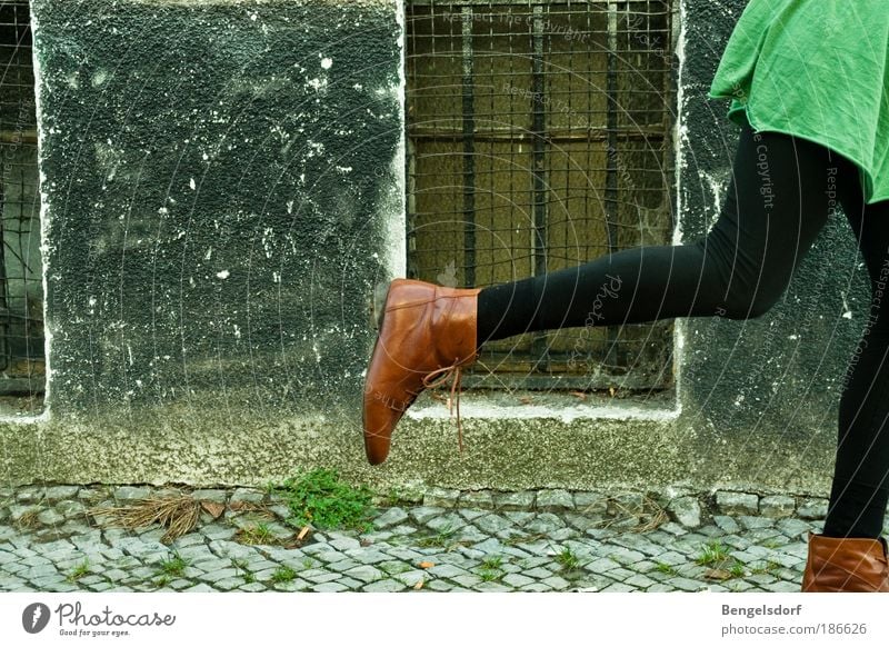 Gib mir ein Wiedersehen! Lifestyle schön Mensch feminin Frau Erwachsene Leben Beine Fuß 1 Mode Bekleidung Rock Kleid Strumpfhose Schuhe Stiefel Farbe