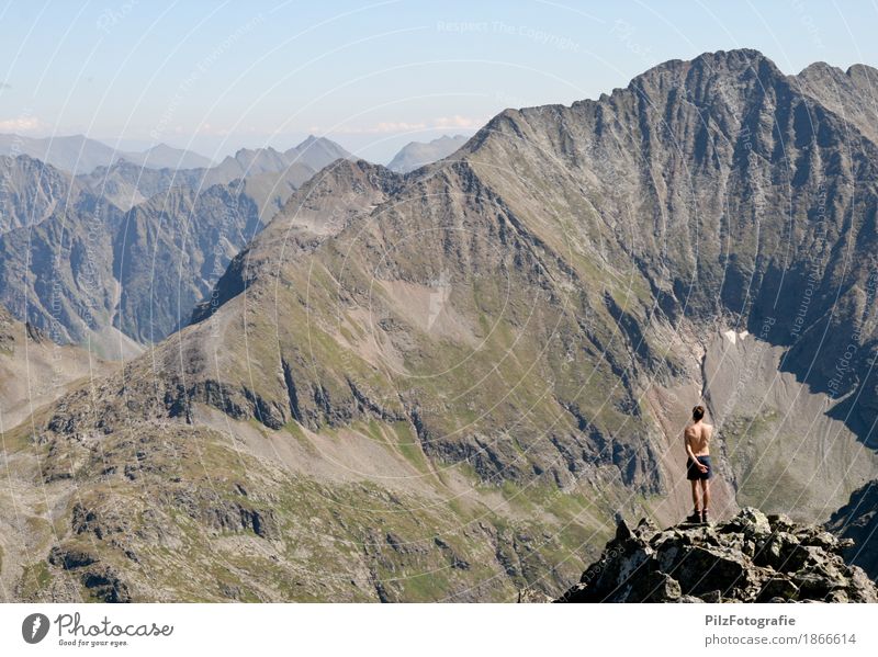 2618 Ferien & Urlaub & Reisen Tourismus Abenteuer Freiheit Sommer Sommerurlaub Berge u. Gebirge wandern Klettern Bergsteigen maskulin Junger Mann Jugendliche