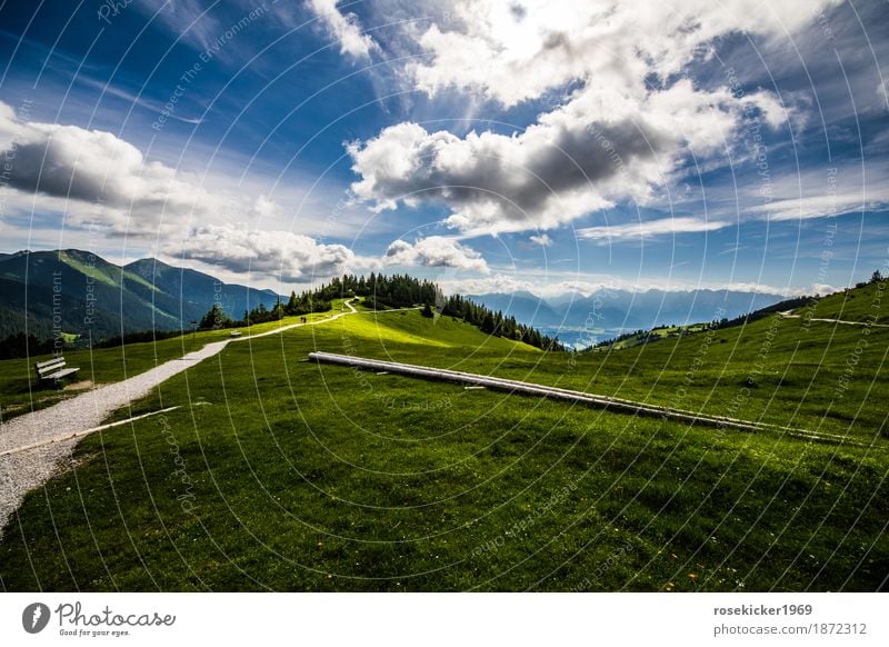 sehnsuchtsvolle Bergstimmung Zufriedenheit Ferien & Urlaub & Reisen Ferne Sommer Sommerurlaub Berge u. Gebirge wandern Fahrradfahren Joggen Umwelt Natur