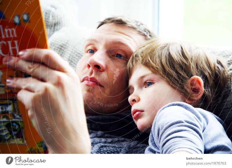 wenn der vater mit dem sohne... Junge Mann Erwachsene Eltern Vater Familie & Verwandtschaft Kindheit Haut Kopf Haare & Frisuren Gesicht Auge Ohr Nase Mund