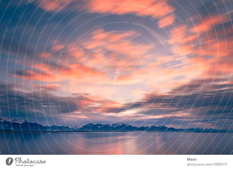 Wolken am Chiemsee Umwelt Natur Landschaft Wasser Himmel Schönes Wetter Wind Alpen Gipfel Schneebedeckte Gipfel Seeufer fantastisch Unendlichkeit kalt Glück