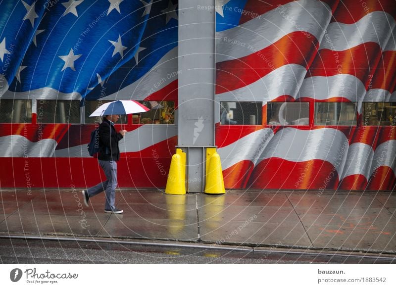 regen in nyc. Ferien & Urlaub & Reisen Tourismus Sightseeing Städtereise Mann Erwachsene Körper 1 Mensch Klima Wetter schlechtes Wetter Regen New York City USA