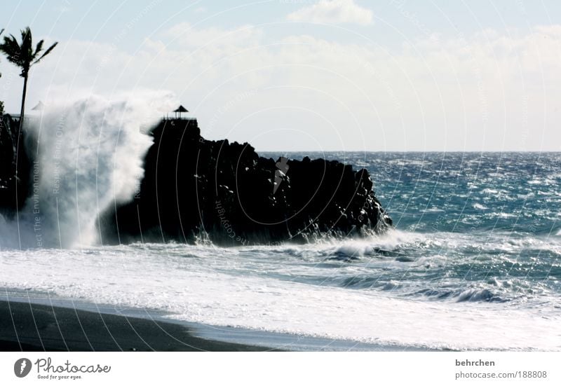 rot Ferien & Urlaub & Reisen Tourismus Ausflug Ferne Freiheit Wasser Himmel Wolken Unwetter Sturm Wellen Küste Strand Insel La Palma Kanaren Puerto Naos