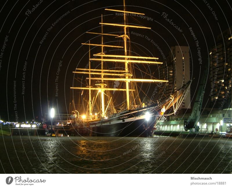 Seute Deern Nachtaufnahme Bremerhaven historisch