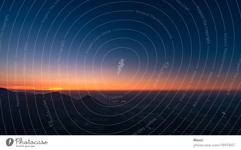 Nachthimmel am Alpenrand (Großer Riesenberg) Umwelt Natur Landschaft Himmel Wolkenloser Himmel Horizont Sonne Sonnenaufgang Sonnenuntergang Sommer