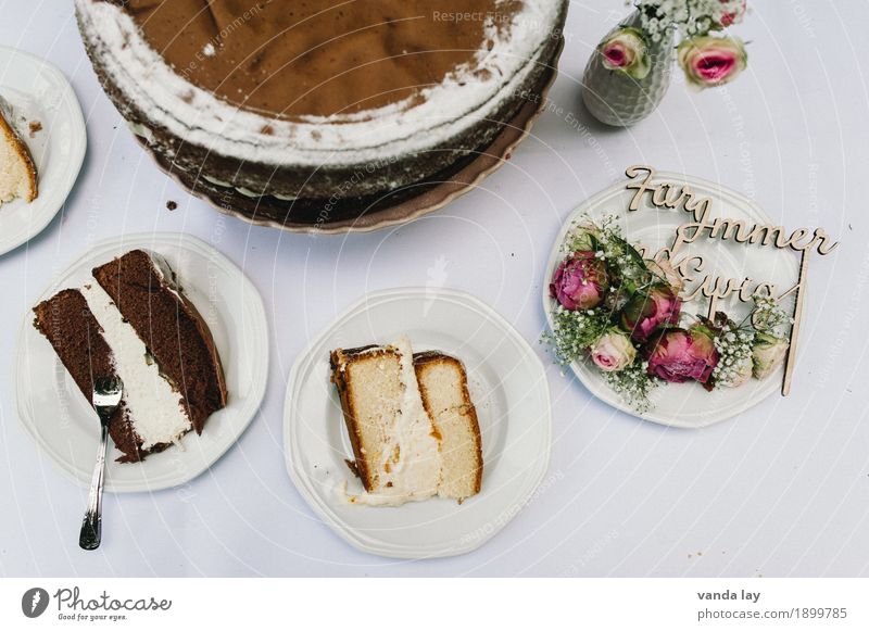 YUMMY Lebensmittel Milcherzeugnisse Teigwaren Backwaren Kuchen Dessert Speiseeis Süßwaren Schokolade Torte hochzeitstorte Kakao Rose Redewendung Festessen Diät