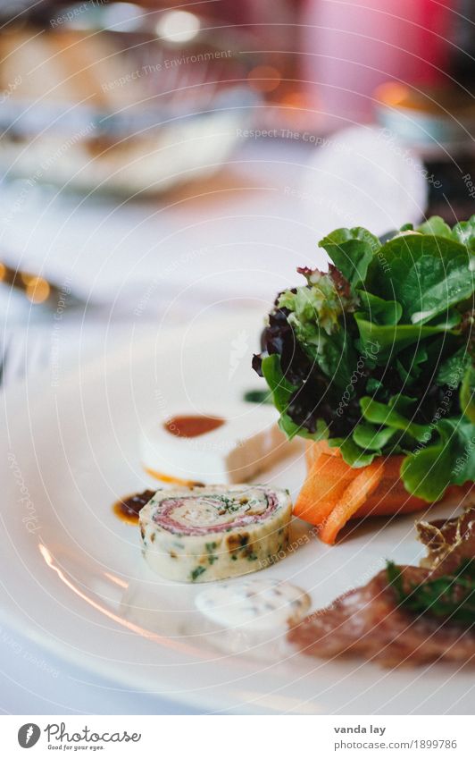 Vorspeisen Lebensmittel Fleisch Wurstwaren Fisch Gemüse Salat Salatbeilage Teigwaren Backwaren Lachsfilet Pasteten Teile u. Stücke Ernährung Abendessen