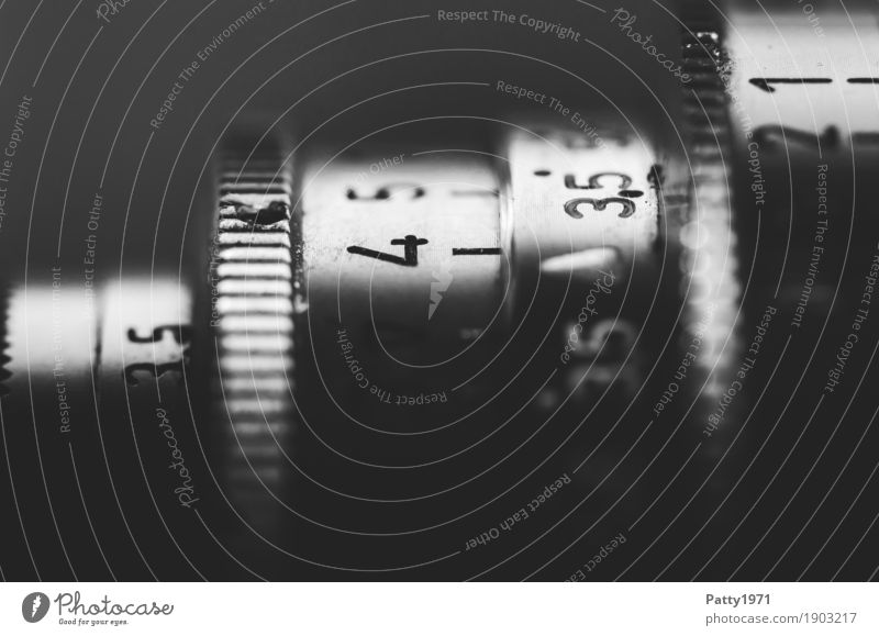 4 Fotografie Fotokamera Objektiv Skala alt retro Schwarzweißfoto Detailaufnahme Makroaufnahme Menschenleer Hintergrund neutral