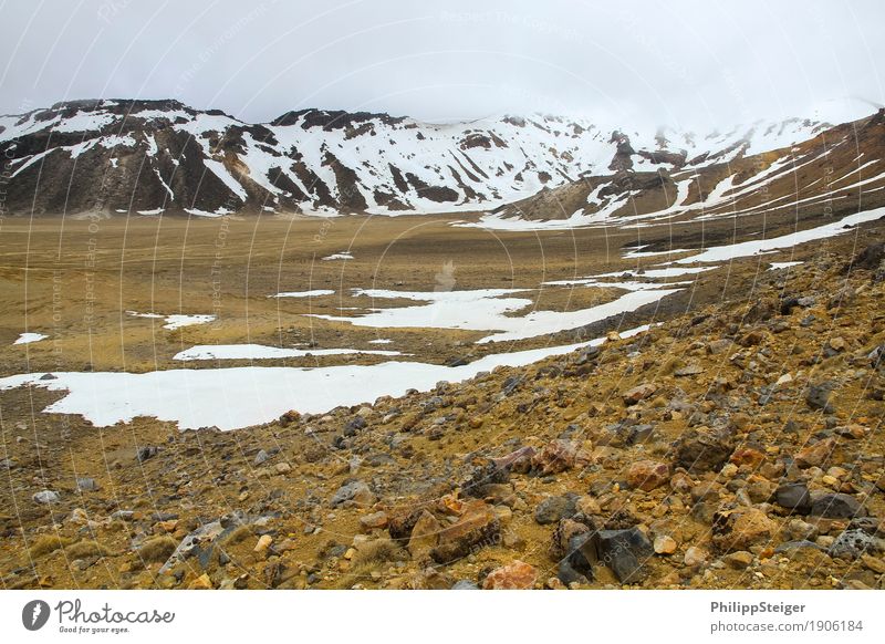 Steinige Weiten im Tongariro National Park Natur Landschaft Erde Sand Wolken schlechtes Wetter Unwetter Nebel Regen Schnee Dürre Hügel Felsen Berge u. Gebirge