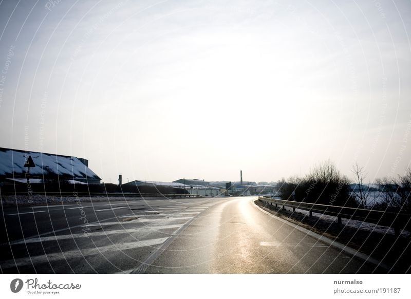 irgendwo Ferne Freiheit Winter Umwelt Klima Wetter Eis Frost Schnee Verkehr Verkehrsmittel Verkehrswege Straßenverkehr Autofahren Wegkreuzung Autobahn