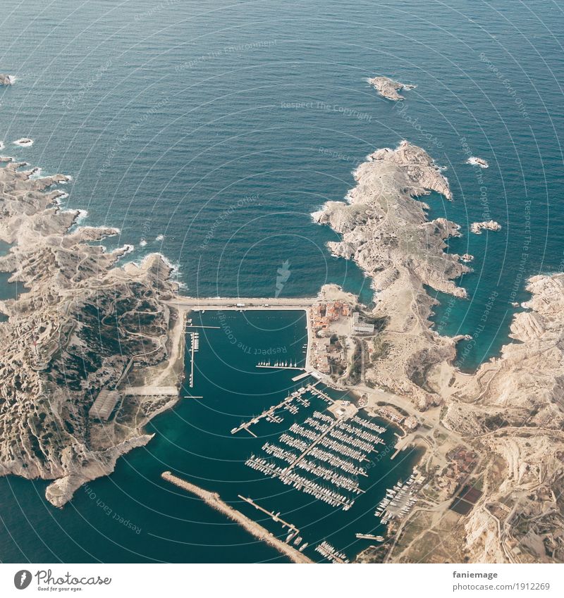 Îles du Frioul Umwelt Natur Landschaft Schönes Wetter Hügel Felsen Berge u. Gebirge Wellen Küste Bucht Meer hell Abenteuer Insel Marseille Mittelmeer Hafen