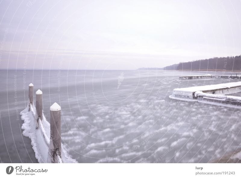 Der Photocaseeffekt Erholung ruhig Meer Winter Schnee Umwelt Natur Landschaft Urelemente Wasser Himmel Wolken schlechtes Wetter Eis Frost Wellen Küste Seeufer