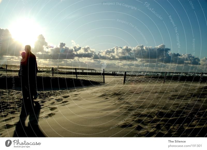 footsteps in the sand Leben harmonisch Erholung Ferien & Urlaub & Reisen Tourismus Strand Meer Wellen Ostsee Mensch Paar Partner 2 Landschaft Himmel Wolken