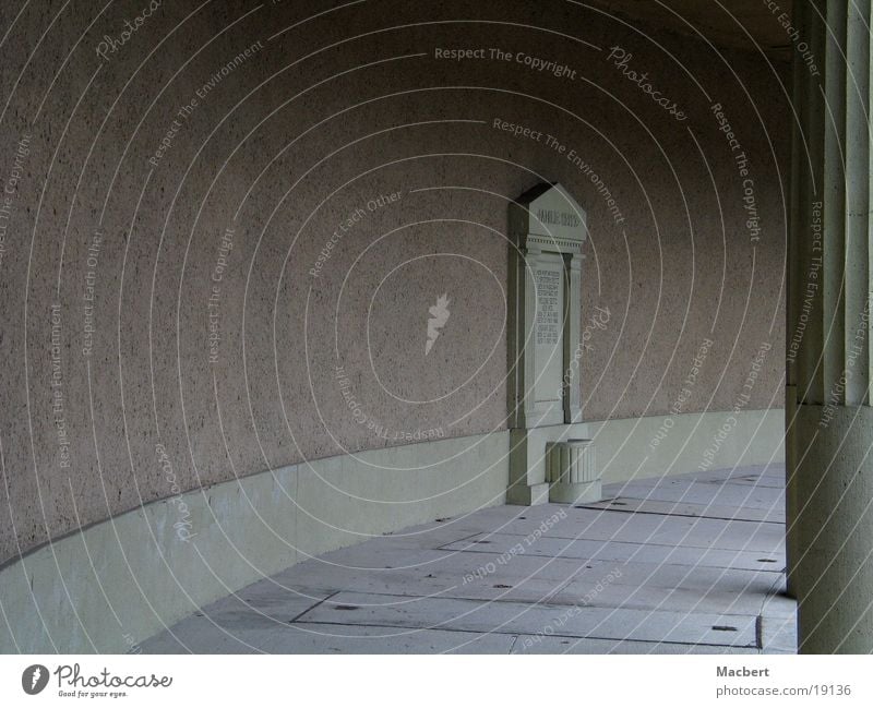 Ewige Ruhe Mauer Grab Friedhof Steinplatten Sockel Architektur Säule Marmor