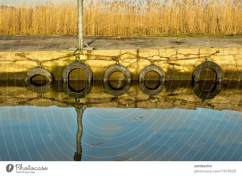 Zickersee Erholung Ferien & Urlaub & Reisen Herbst Küste Mecklenburg-Vorpommern Menschenleer mönchgut Natur Ostsee Rügen Textfreiraum Nebensaison Hafen Poller