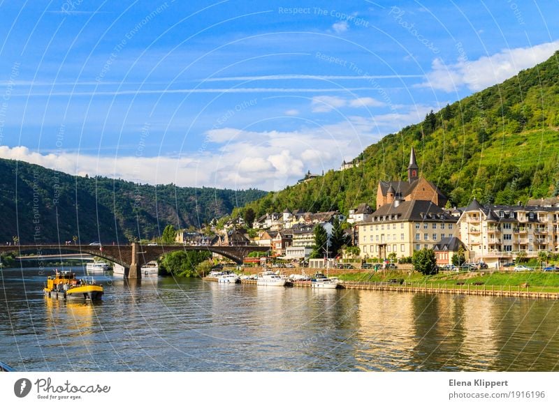 Moseltal Natur Landschaft Wasser Himmel Wolken Sommer Wetter Hügel Küste Flussufer Cochem Deutschland Eifel Rheinland-Pfalz Europa Dorf Kleinstadt Stadt