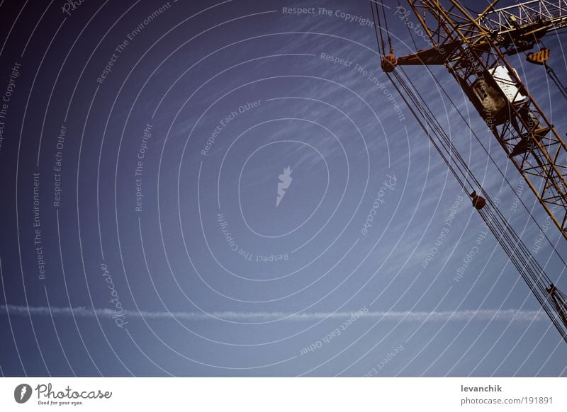 Luftkran schön Verkehr Metall Stahl Leben Stress Farbfoto Außenaufnahme