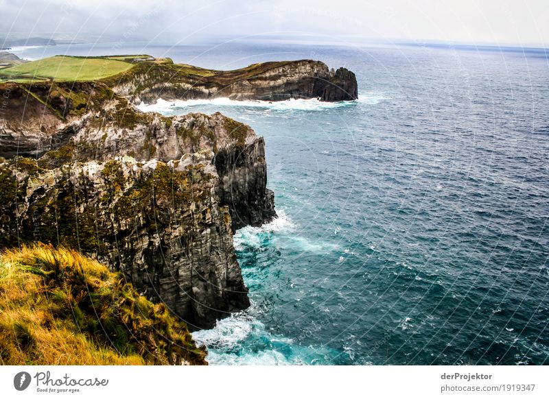 Stürmische Küste von Madeira Ferien & Urlaub & Reisen Tourismus Ausflug Abenteuer Ferne Freiheit Safari Expedition Camping Berge u. Gebirge wandern Umwelt Natur