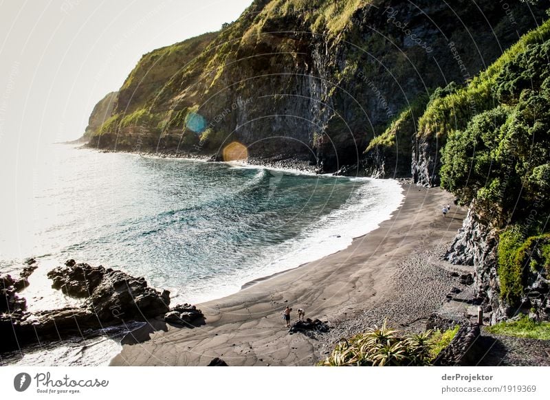 Einsamer Sandstrand auf den Azoren Wellengang Felsenküste Stein Freiheit Panorama (Aussicht) Ferne Textfreiraum links Ferien & Urlaub & Reisen Abenteuer Ausflug