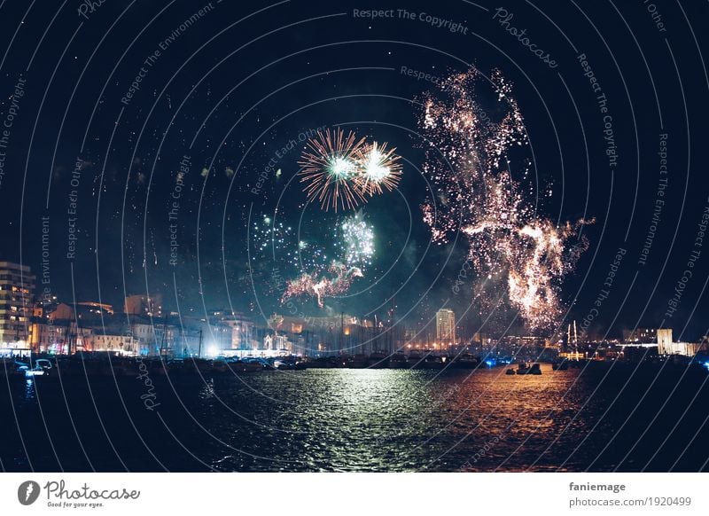 Feu d'artifice au Vieux Port MP2017 Stadt Hauptstadt Stadtzentrum Altstadt Feste & Feiern Feuerwerk Rakete leuchten Nacht Nachtleben Party Veranstaltung