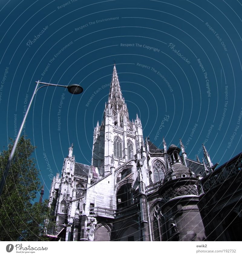 Wo die Normannen beten Wolkenloser Himmel Sommer Schönes Wetter Rouen Normandie Frankreich Westeuropa Kirche Dom Turm Bauwerk Gebäude Architektur Kathedrale