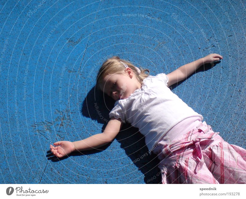 Wann wird's mal wieder richtig Sommer? So ein Sommer wie er ... Spielen Spielplatz Spielgerät Kindererziehung Kindergarten Kleinkind 1 Mensch 1-3 Jahre