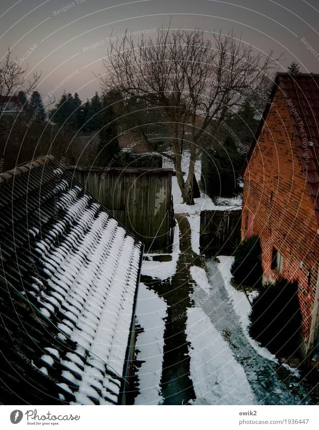 Den Hof gemacht Wolkenloser Himmel Winter Eis Frost Schnee Baum Sträucher Landkreis Teltow-Fläming Brandenburg Deutschland Dorf Haus Gebäude Scheune Innenhof