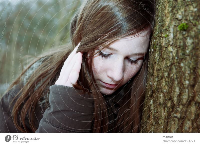 sad girl Junge Frau Jugendliche Kindheit Gesicht 1 Mensch Denken natürlich braun grün Gefühle Verliebtheit Langeweile Traurigkeit Sorge Trauer Liebeskummer