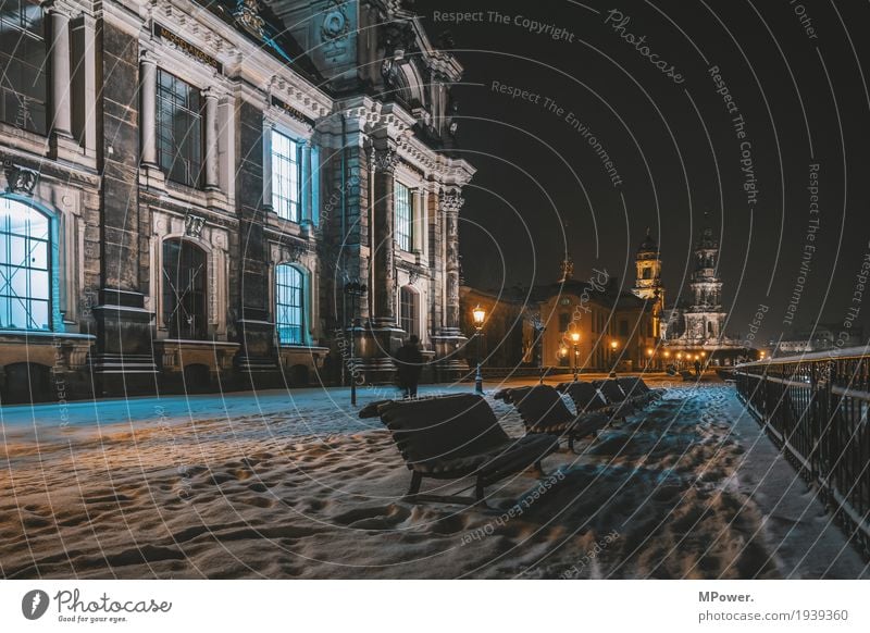 auf dem terrassenufer Bank Studium Stadt Mensch Hauptstadt Stadtzentrum Altstadt Religion & Glaube Kirche Dom Dresden Straßenbeleuchtung Schnee Schneefall Nacht