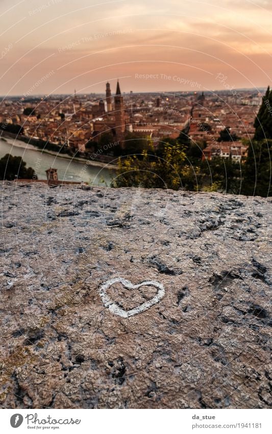 Zeichen der Liebe Ferien & Urlaub & Reisen Tourismus Ausflug Sightseeing Städtereise Sommer Sommerurlaub Kultur Schönes Wetter Stadt Stadtzentrum Altstadt