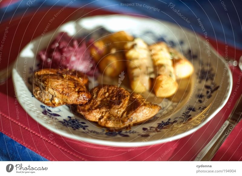 Mutti ist die Beste! Fleisch Ernährung Mittagessen Teller Besteck Lifestyle Zufriedenheit Feste & Feiern einzigartig Erwartung Idee Leben Lebensfreude