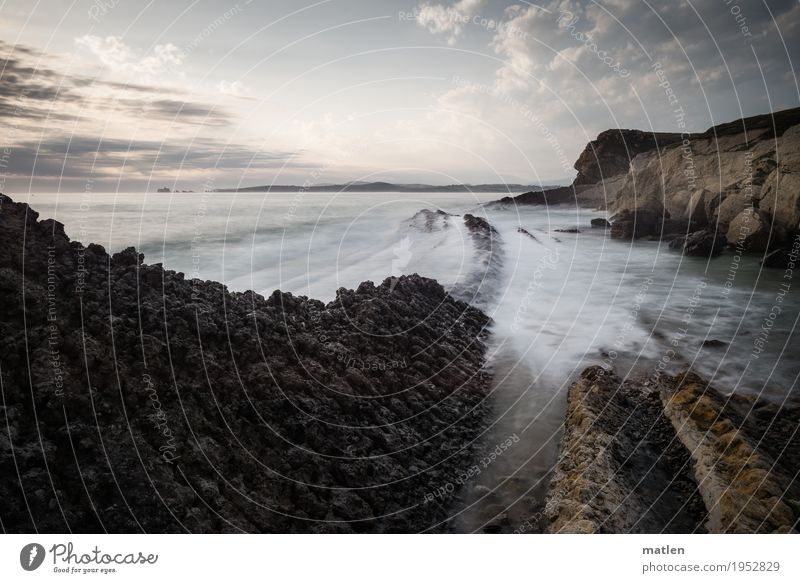 Seeweg Natur Landschaft Wasser Himmel Wolken Horizont Wetter Schönes Wetter Felsen Wellen Küste Strand Riff Meer Menschenleer eckig fantastisch gigantisch blau