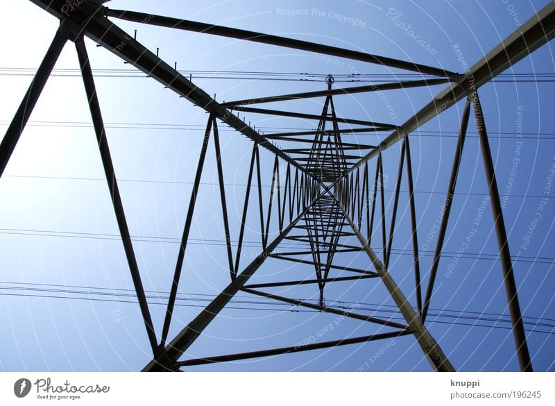 elektrisierende Linienführung Ausflug Sommer Sonne Industrie Handwerk Energiewirtschaft Technik & Technologie Erneuerbare Energie Sonnenenergie Energiekrise