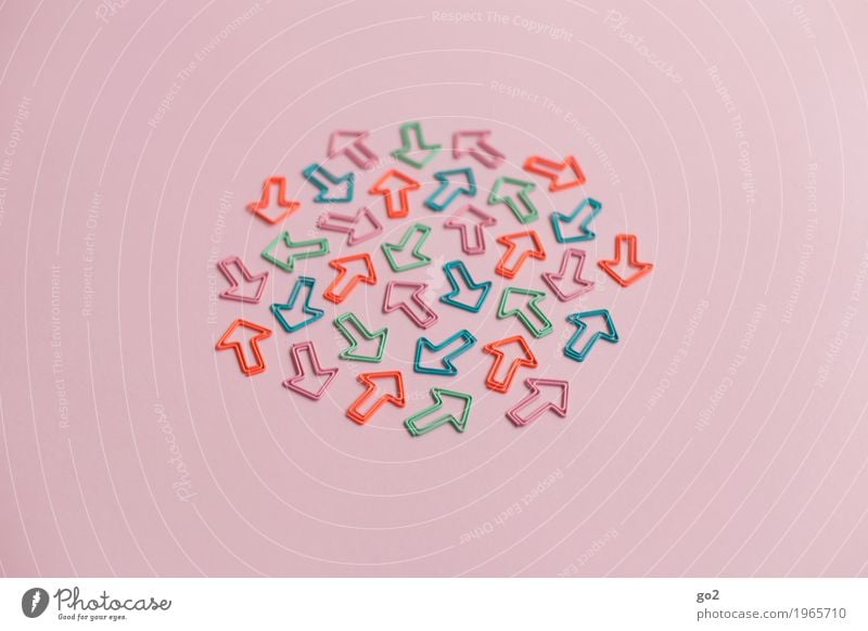 Orientierungslos Schule Studium Büroarbeit Wirtschaft Handel Güterverkehr & Logistik Sitzung sprechen Team Büroklammern Zeichen Pfeil Kommunizieren Stress