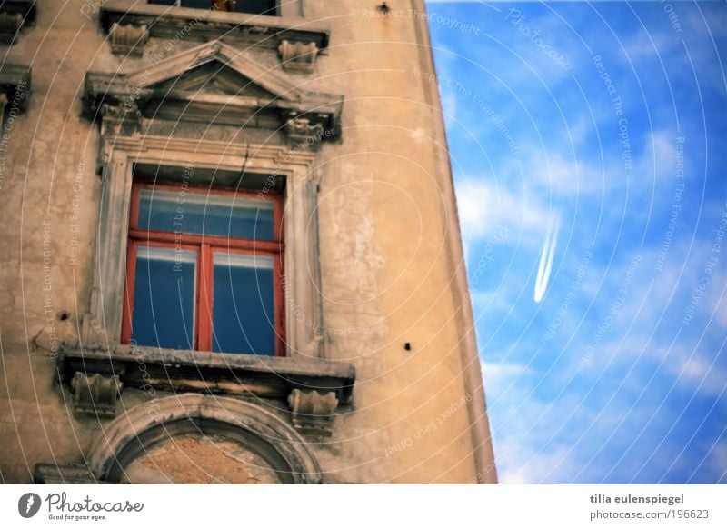 Urlaubszeit Ferien & Urlaub & Reisen Ausflug Ferne Freiheit Häusliches Leben Haus Renovieren Himmel Wolken Sommer Wetter Schönes Wetter Altstadt Menschenleer