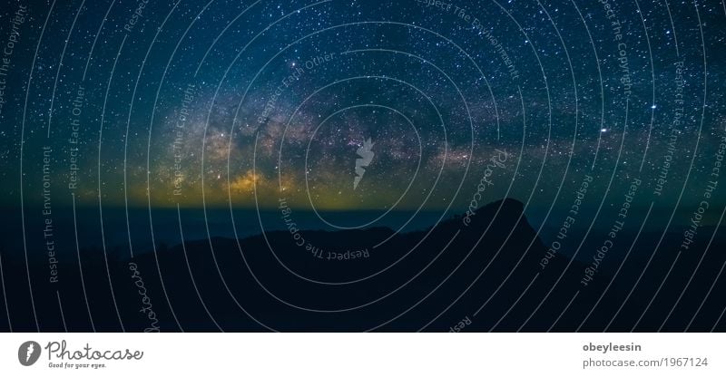 Milchstraße Lifestyle Kunst Natur Landschaft Nachthimmel Stern Abenteuer Farbfoto mehrfarbig Detailaufnahme Langzeitbelichtung Weitwinkel