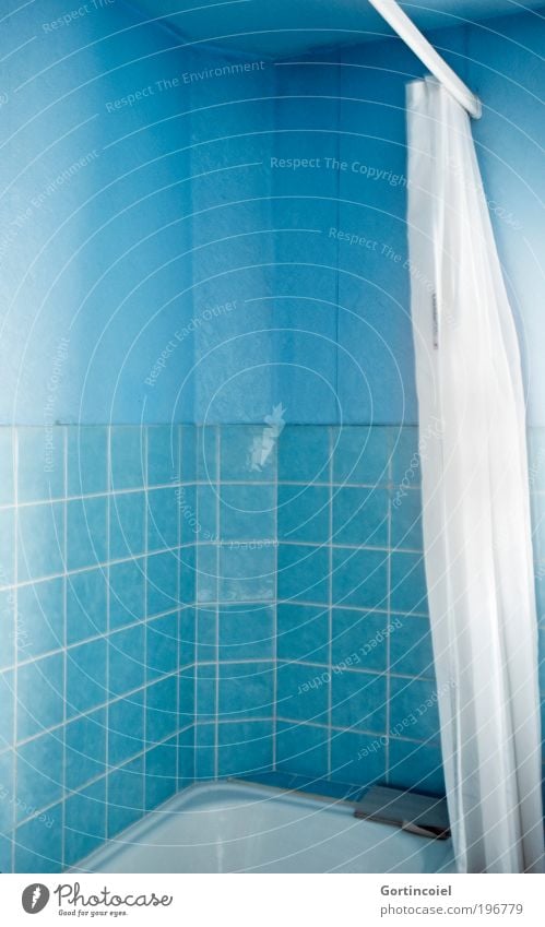 Blau Körperpflege Wellness Erholung Häusliches Leben Wohnung Haus Renovieren Innenarchitektur Tapete Badewanne Raum kalt blau altmodisch Fliesen u. Kacheln