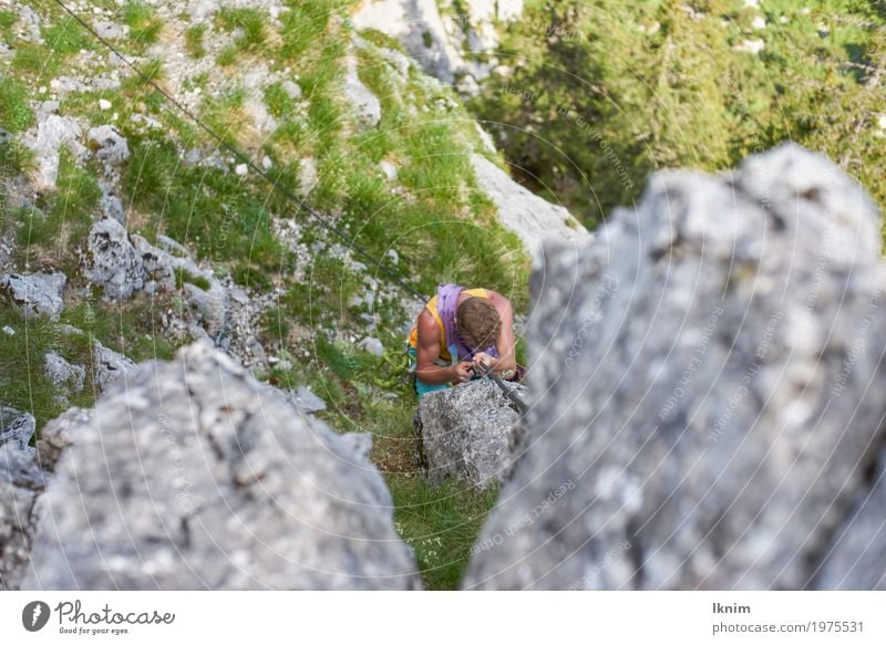 Auf den Pfaden der Berge Gesundheit sportlich Fitness Klettern Bergsteigen maskulin Junger Mann Jugendliche Erwachsene 1 Mensch 13-18 Jahre 18-30 Jahre